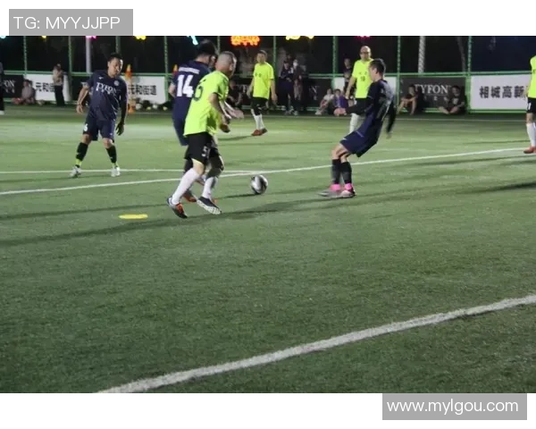 足球的足足球:探讨这项运动如何塑造人们的生活与文化价值